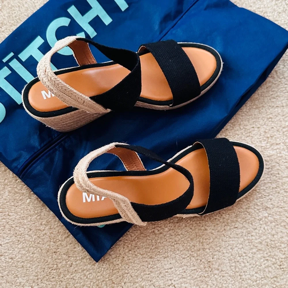 SALE $15 MIA Black Espadrille Sandals - Picture 4 of 7